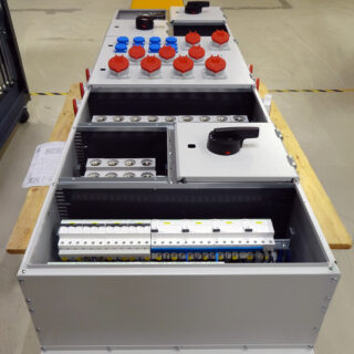 Eiskon pistorasiakeskus